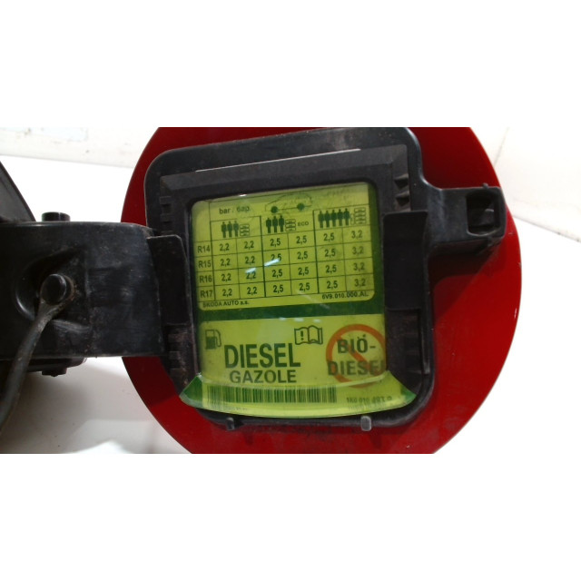 Fuel filler flap Skoda Fabia III Combi (NJ5) (2014 - present) Combi 1.4 TDI 16V 90 Greentech (CUSB)