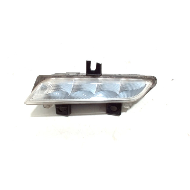 Daytime running headlights front right Renault Captur (2R) (2013 - present) SUV 0.9 Energy TCE 12V (H4B-400(H4B-A4))