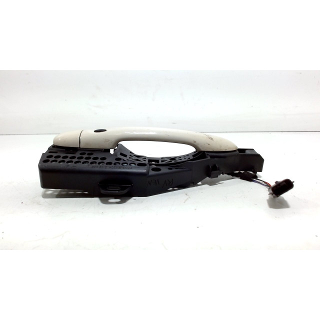 Door handle front right Renault Captur (2R) (2013 - present) SUV 0.9 Energy TCE 12V (H4B-400(H4B-A4))