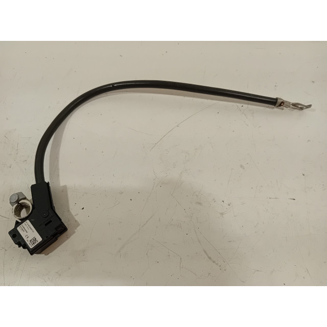 Connection for 12 volts BMW 5 serie Touring (F11) (2013 - 2017) Combi 550i V8 32V TwinPower Turbo (N63-B44A)