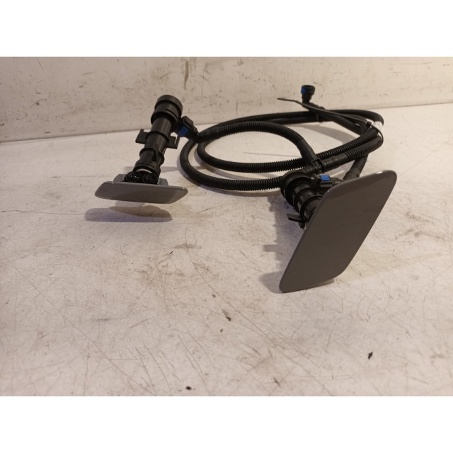 Headlight washer left Skoda Superb Combi (3V5) (2017 - present) Combi 1.5 TSI Evo 16V (DPCA)