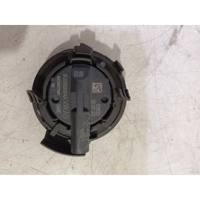 Airbag sensor Skoda Superb Combi (3V5) (2017 - present) Combi 1.5 TSI Evo 16V (DPCA)