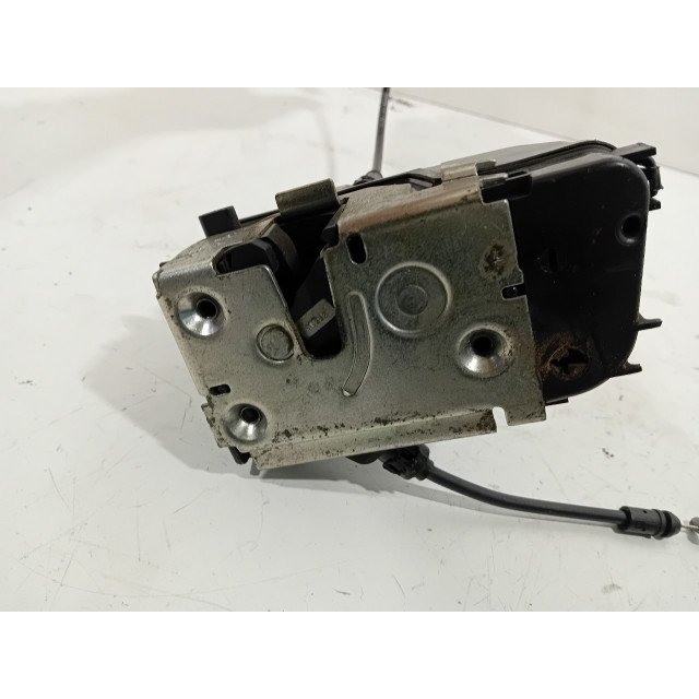 Locking mechanism door electric central locking rear right Renault Espace (JK) (2011 - 2015) MPV 2.0 dCi 16V 175 FAP (M9R-859)