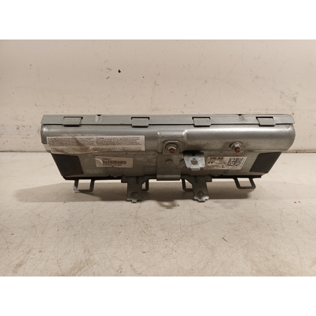 Airbag knee left Skoda Octavia Combi (5EAC) (2013 - 2020) Combi 5-drs 1.6 TDI Greenline 16V (CXXB)