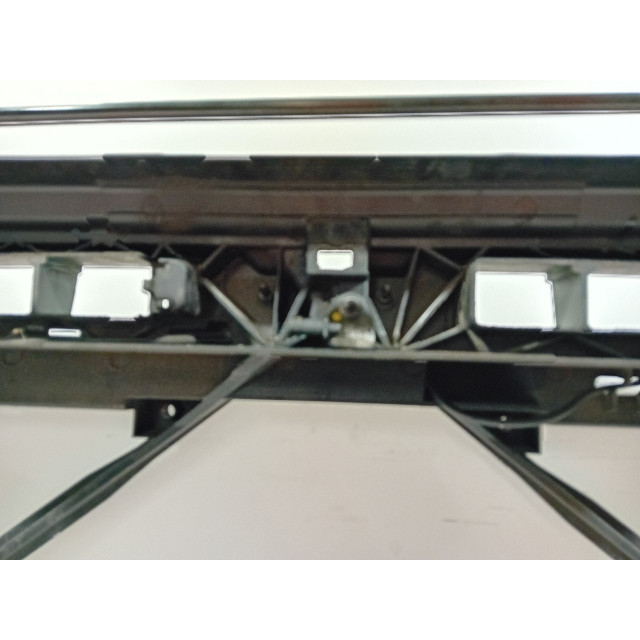 Front edge lock plate Skoda Octavia Combi (5EAC) (2013 - 2020) Combi 5-drs 1.6 TDI Greenline 16V (CXXB)