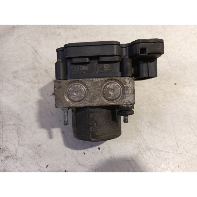 Abs pump Dacia Duster (HS) (2013 - 2018) SUV 1.2 TCE 16V (H5F-408)