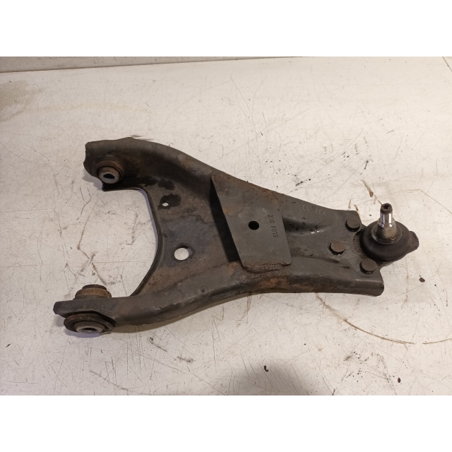 Suspension arm front left Dacia Duster (HS) (2013 - 2018) SUV 1.2 TCE 16V (H5F-408)