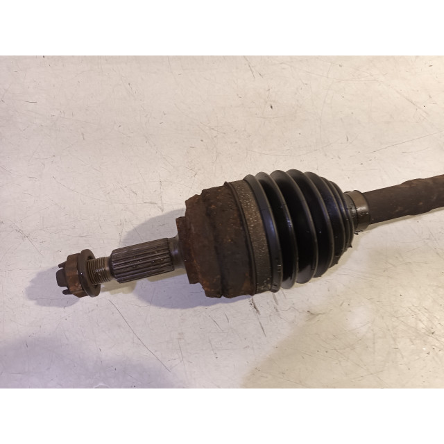 Driveshaft front left Dacia Duster (HS) (2013 - 2018) SUV 1.2 TCE 16V (H5F-408)