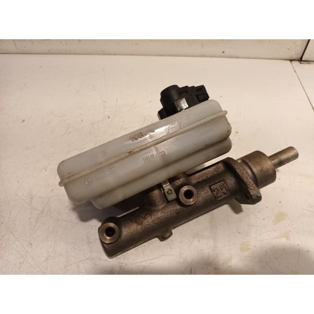 Brake master cylinder Iveco New Daily IV (2007 - 2011) Chassis-Cabine 35C14G, C14GD, C14GV/P, S14G, S14G/P, S14GD (F1CE0441A)