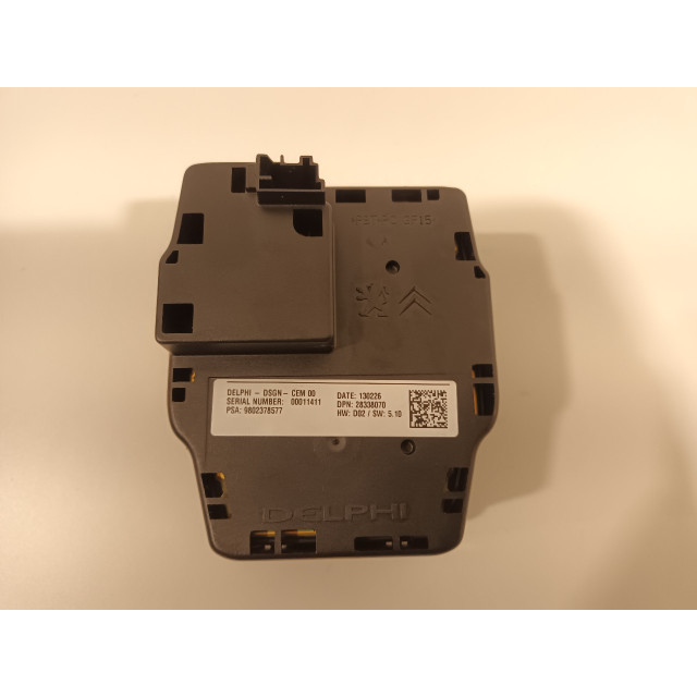 Multimedia control panel Peugeot 508 SW (8E/8U) (2012 - 2018) Combi 1.6 HDiF 16V (DV6C(9HD))