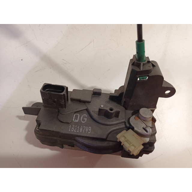 Locking mechanism door electric central locking front right Vauxhall / Opel Zafira (M75) (2005 - 2012) MPV 1.6 16V (Z16XE1(Euro 4))