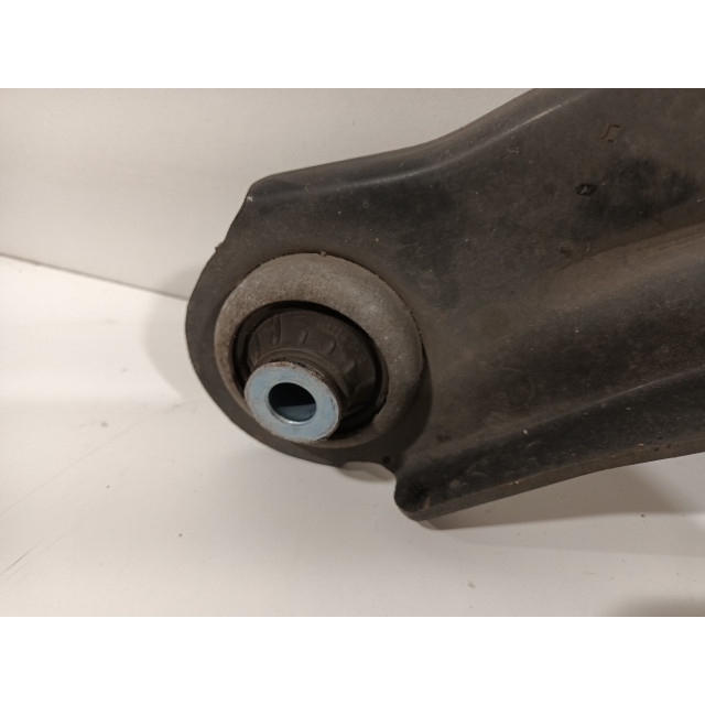 Suspension arm front right Renault Clio IV (5R) (2012 - present) Hatchback 5-drs 0.9 Energy TCE 90 12V (H4B-400(H4B-A4))