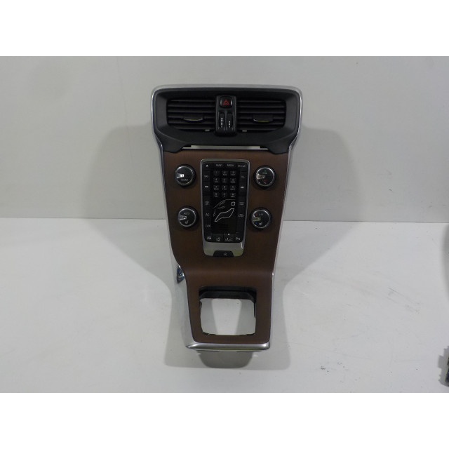 Centre console Volvo V40 (MV) (2012 - 2014) 2.0 D4 20V (D5204T4)