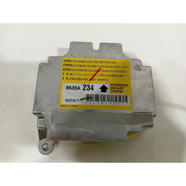Airbag module Mitsubishi Space Star (A0) (2012 - present) Space Star Hatchback 1.0 12V Mivec AS&G (3A90)