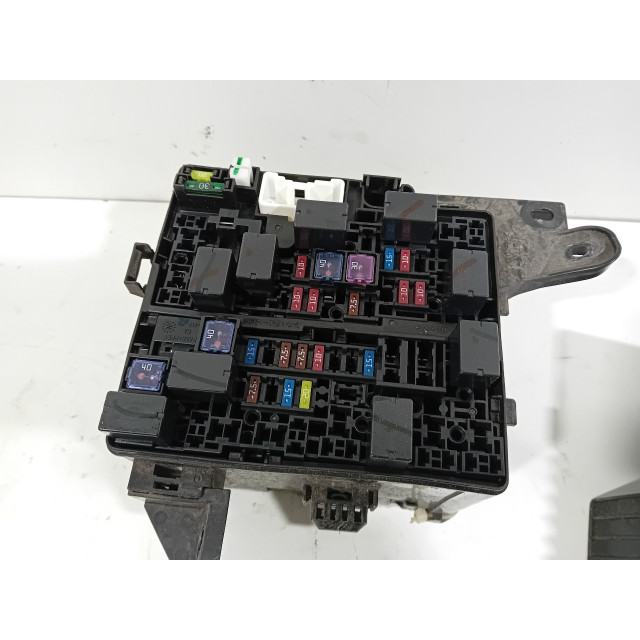 Fuse box Mitsubishi Space Star (A0) (2012 - present) Space Star Hatchback 1.0 12V Mivec AS&G (3A90)