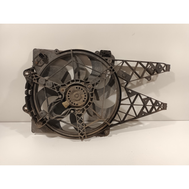 Cooling fan motor Vauxhall / Opel Combo (2012 - present) Van 1.3 CDTI 16V ecoFlex (A13FD)