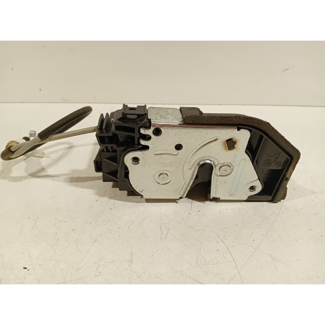 Locking mechanism door electric central locking rear left BMW 5 serie Touring (F11) (2009 - 2011) Combi 528i 24V (N53-B30A)