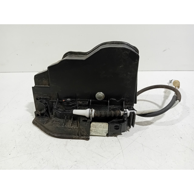 Locking mechanism door electric central locking front right BMW 5 serie Touring (F11) (2009 - 2011) Combi 528i 24V (N53-B30A)