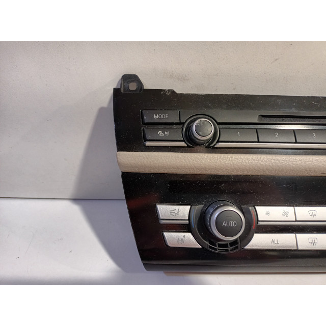 Heater control panel BMW 5 serie Touring (F11) (2009 - 2011) Combi 528i 24V (N53-B30A)