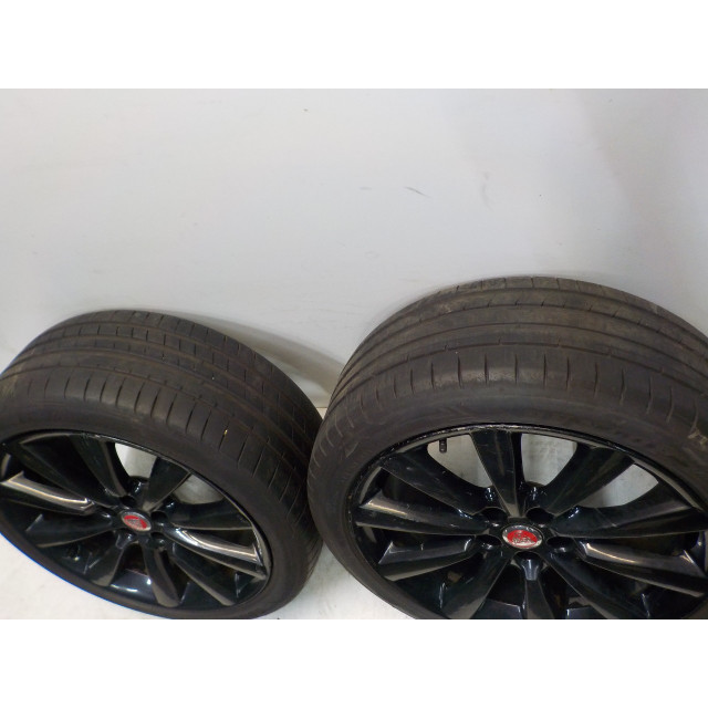 Set of wheels 4 pcs. Jaguar XF (CC9) (2011 - 2015) Sedan 2.2 D 16V (224DT)