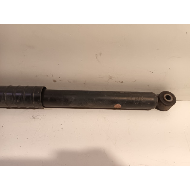Shock absorber rear right Renault Captur (2R) (2016 - present) SUV 1.2 TCE 16V EDC (H5F-412(H5F-G4))