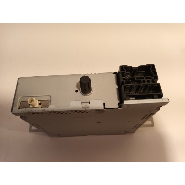 Radio module Smart Fortwo Coupé (453.3) (2014 - present) Hatchback 3-drs 0.9 TCE 12V (M281.910)