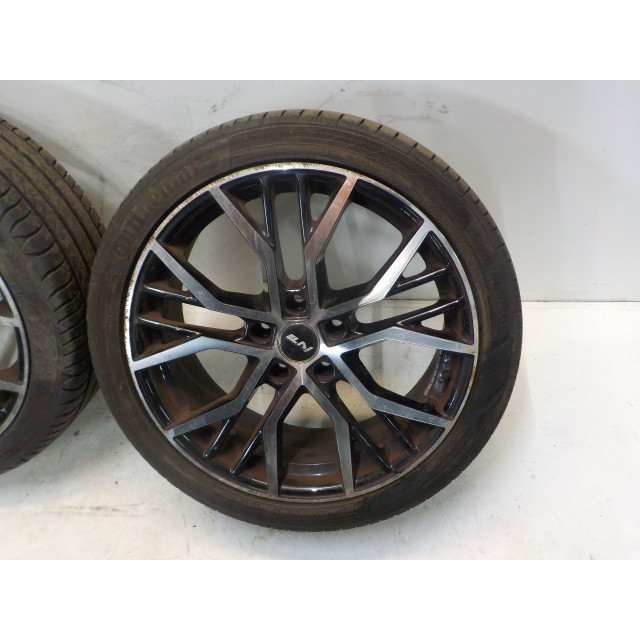 Set of wheels 4 pcs. Seat Leon (1P1) (2007 - 2012) Hatchback 5-drs 1.4 TSI 16V (CAXC)