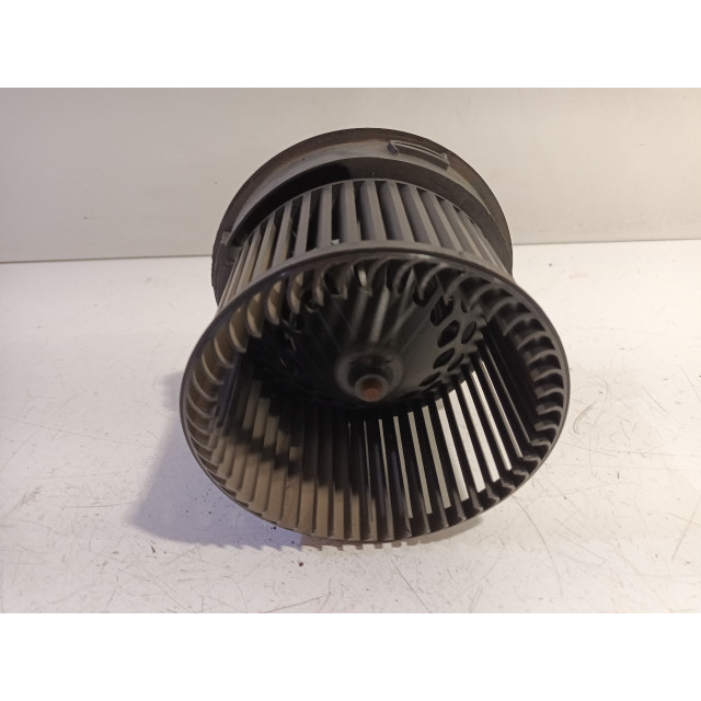 Heater fan motor Peugeot 207 SW (WE/WU) (2007 - 2013) Combi 1.6 16V (EP6C(5FS))