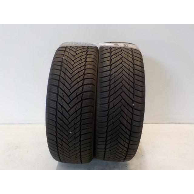 Tyre set 2 piece Winter 175/55 R15 rotalla Winter