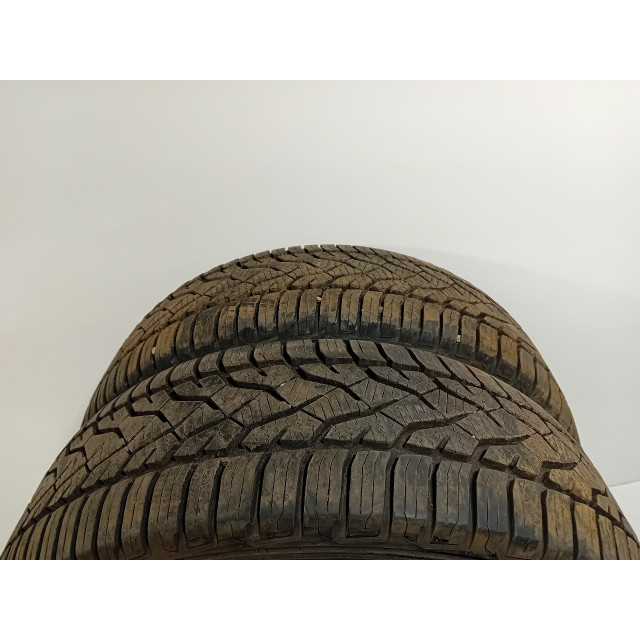 Tyre set 2 piece Winter 205/55 R16 barum Winter