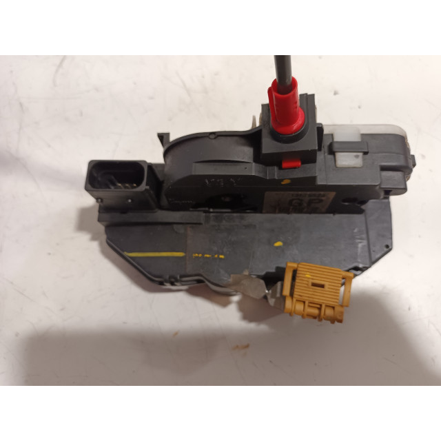 Locking mechanism door electric central locking front right Vauxhall / Opel Astra J GTC (PD2/PF2) (2011 - 2018) Hatchback 3-drs 1.4 Turbo 16V ecoFLEX 140 (A14NET(Euro 5))