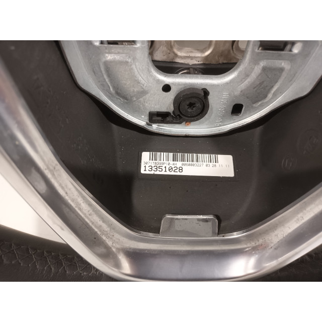 Steering wheel Vauxhall / Opel Astra J GTC (PD2/PF2) (2011 - 2018) Hatchback 3-drs 1.4 Turbo 16V ecoFLEX 140 (A14NET(Euro 5))