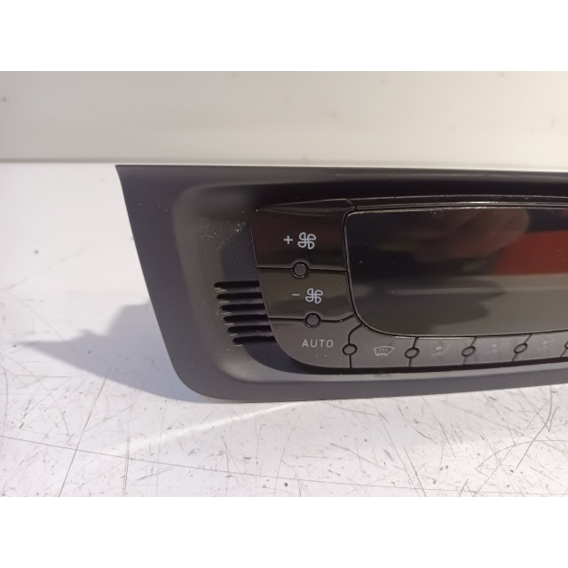 Heater control panel Seat Ibiza IV SC (6J1) (2008 - 2015) Hatchback 3-drs 1.4 16V (BXW)