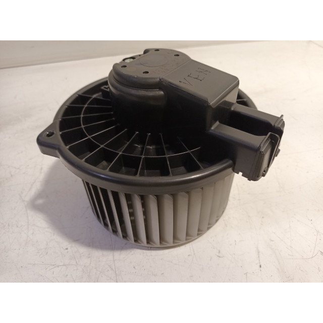 Heater fan motor Daihatsu Sirion 2 (M3) (2008 - 2009) Hatchback 1.5 16V (3SZ-VE)