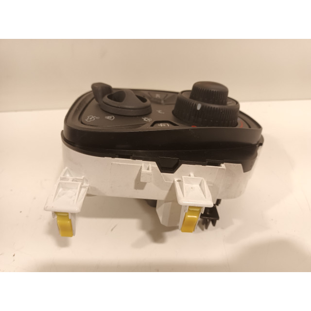 Heater control panel Toyota Aygo (B40) (2014 - 2018) Hatchback 1.0 12V VVT-i (1KR-FE)