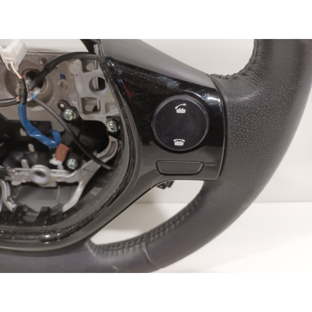 Steering wheel Toyota Aygo (B40) (2014 - 2018) Hatchback 1.0 12V VVT-i (1KR-FE)