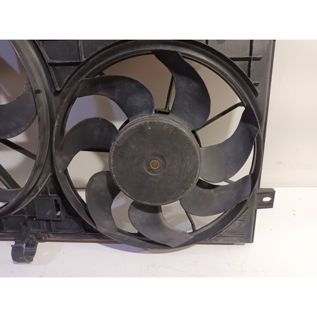 Cooling fan Seat Altea (5P1) (2004 - 2005) MPV 2.0 FSI 16V (BLR)