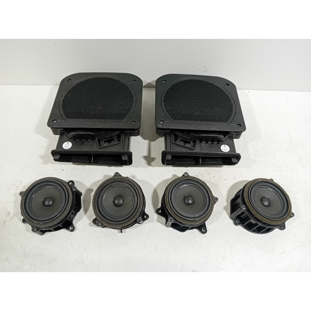 Audio set Mini Mini (F55) (2013 - present) Hatchback 5-drs 1.5 12V Cooper (B38A15A)