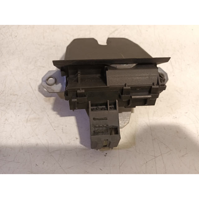 Locking mechanism bootlid tailgate electric Ford C-Max (DXA) (2010 - 2014) MPV 1.6 SCTi 16V (JQDA)