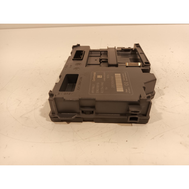 Card reader module Renault Clio IV Estate/Grandtour (7R) (2012 - present) Combi 5-drs 1.5 Energy dCi 90 FAP (K9K-608(K9K-B6))
