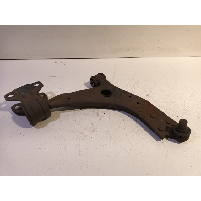 Suspension arm front right Ford Focus 3 (2010 - 2018) Hatchback 1.6 TDCi 115 (T1DB(Euro 5))