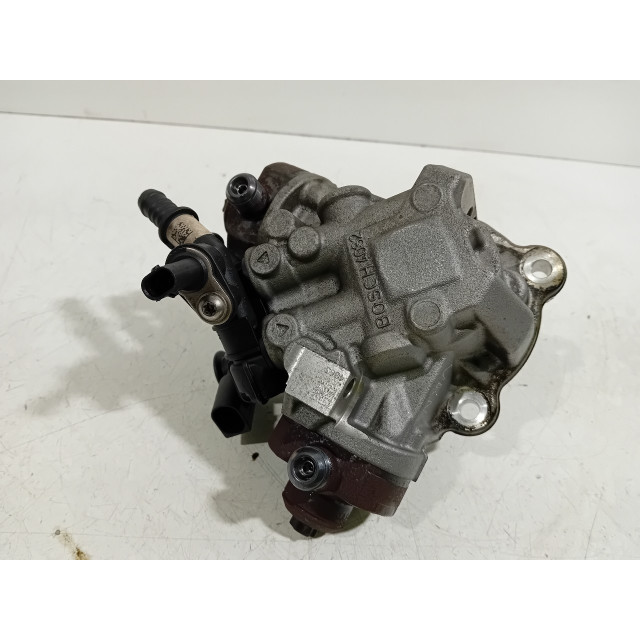 Diesel fuel pump Audi A4 Avant (B9) (2015 - 2018) Combi 3.0 TDI V6 24V (CSWB)