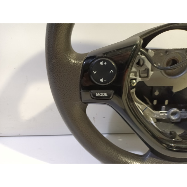 Steering wheel Peugeot 108 (2018 - present) Hatchback 1.0 12V VVT-i (1KRFE(CFB))