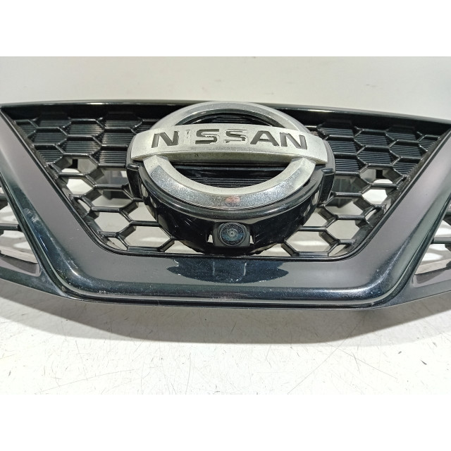Grille Nissan/Datsun Pulsar (C13) (2013 - present) Hatchback 1.6 GT DiG-T 16V (MR16DDT(Euro 5))