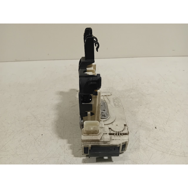 Locking mechanism door electric central locking rear right Mercedes-Benz A (W176) (2015 - 2018) Hatchback 2.0 A-250 Turbo 16V (M270.920(Euro 6))