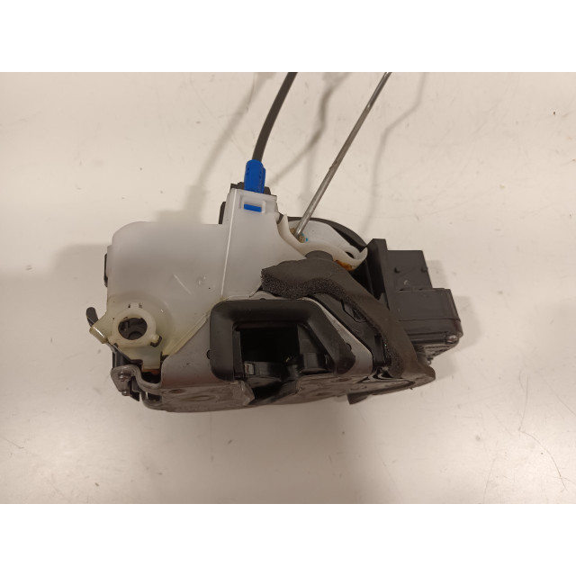 Locking mechanism door electric central locking front right Vauxhall / Opel Astra J Sports Tourer (PD8/PE8/PF8) (2014 - 2015) Combi 1.6 CDTI 16V (B16DTL(Euro 6))