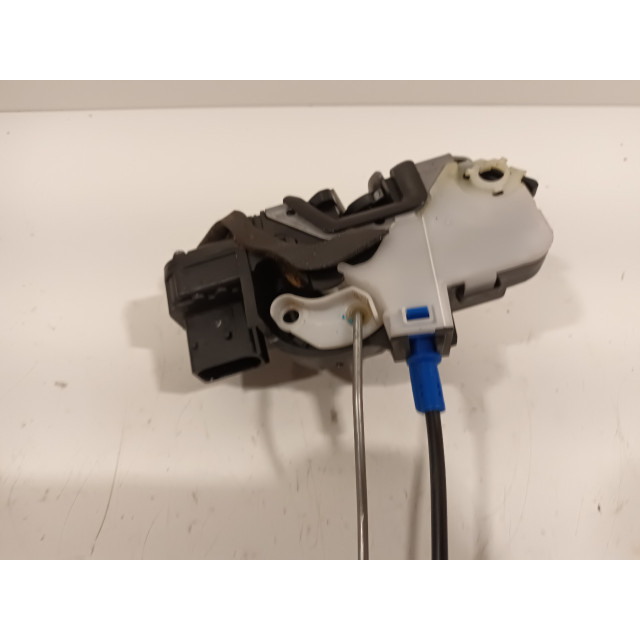 Locking mechanism door electric central locking front right Vauxhall / Opel Astra J Sports Tourer (PD8/PE8/PF8) (2014 - 2015) Combi 1.6 CDTI 16V (B16DTL(Euro 6))