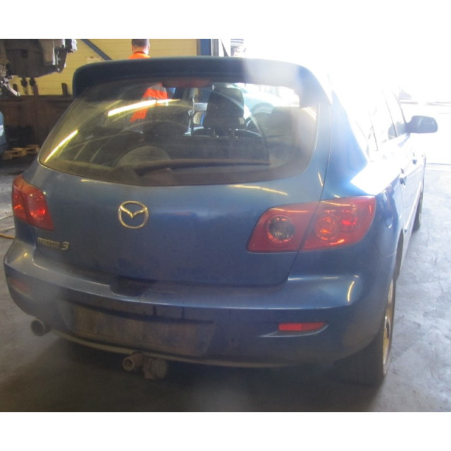 Tail light boot lid left Mazda 3 Sport (BK14) (2003 - 2009) Hatchback 1.6i 16V (Z601)