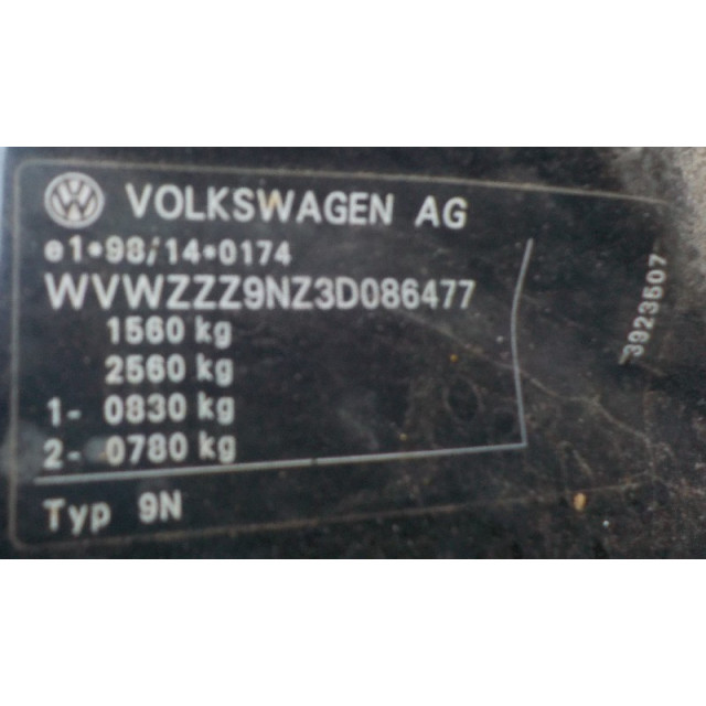 Electric window motor rear left Volkswagen Polo IV (9N1/2/3) (2001 - 2007) Polo (9N1/2/3) Hatchback 1.4 16V (BBY)