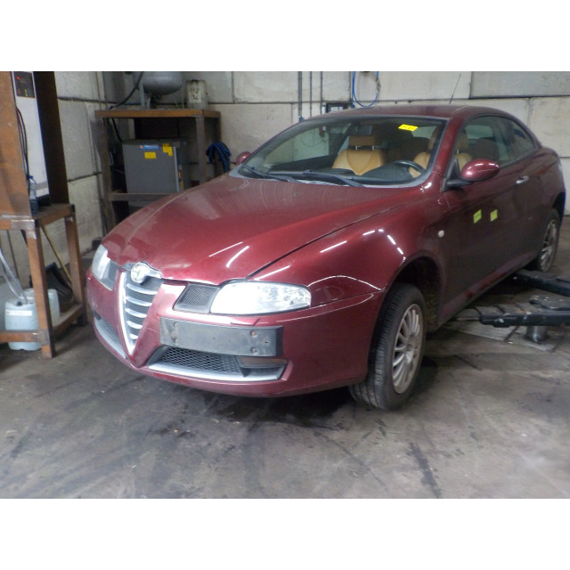 Bonnet Alfa Romeo GT (937) (2003 - 2010) Coupé 2.0 JTS 16V (937.A.1000)